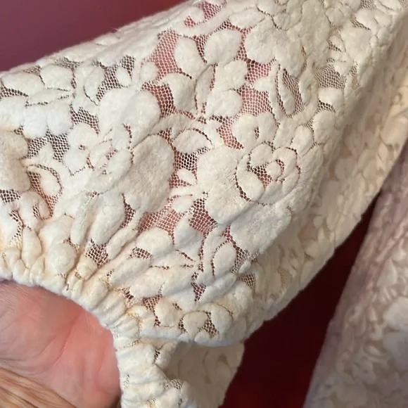 BNWOT Maurices classy off white lined floral top - Picture 3 of 15